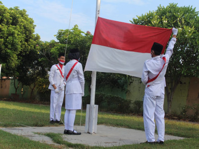 Upacara Bendera HUT RI KE-75